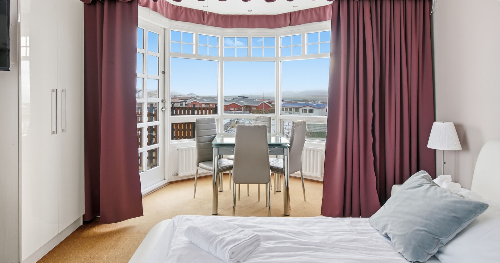 Bedroom overlooking the sea